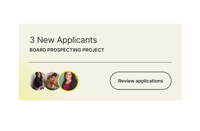 Product screenshot prompting review of three project applicants. 